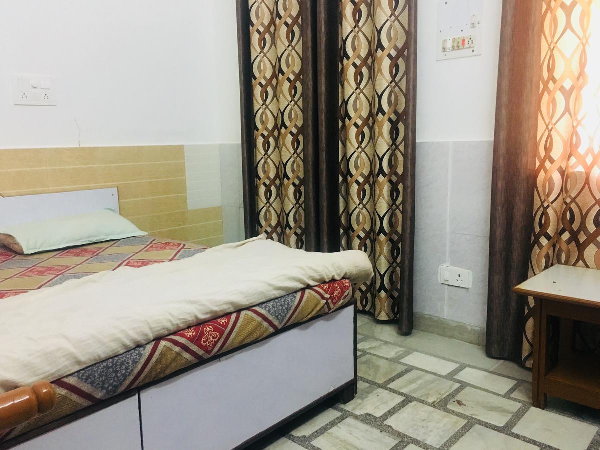 Hotel Heritage Sanyam Nāhan Zewnętrze zdjęcie